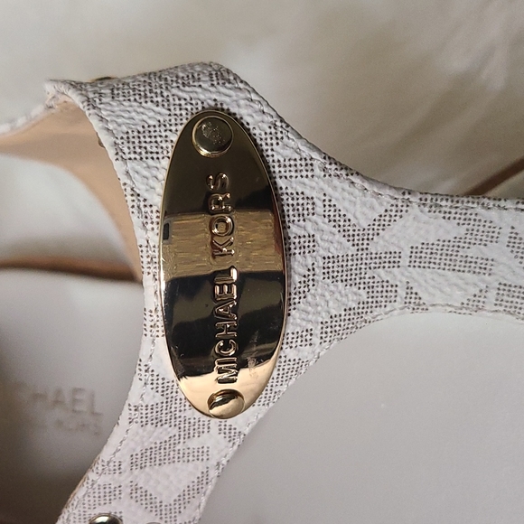 Lightly used Michael Kors Monogram Print Sandals - Picture 4 of 7